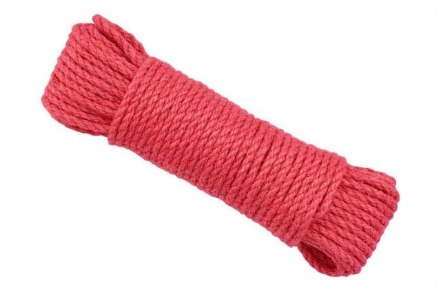 Corde de chanvre naturel Romane provenant de Atelier Macramé rouge