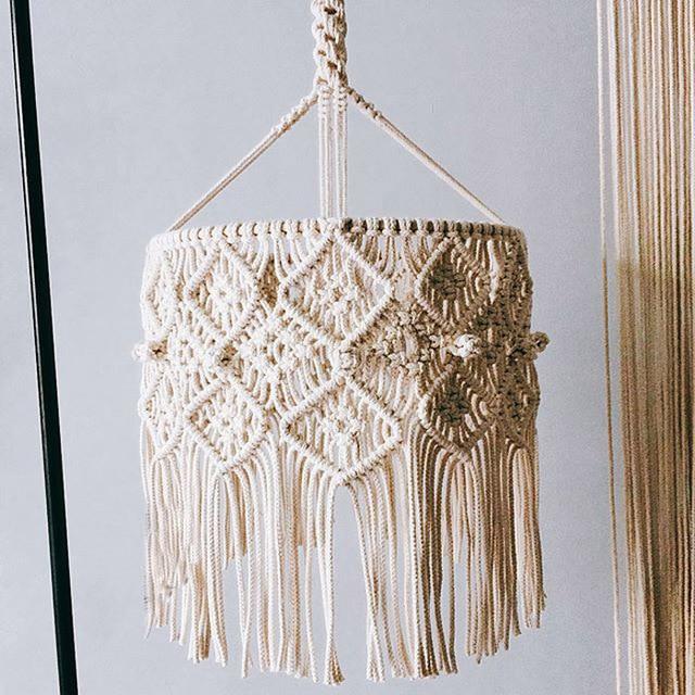 Lustre Macramé Arya Atelier Macramé mur blanc