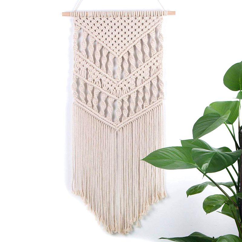 Macramé Mural Lysiane Atelier Macramé avec une plante verte