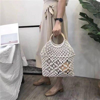 Sac à Main en Macramé blanc avec une femme