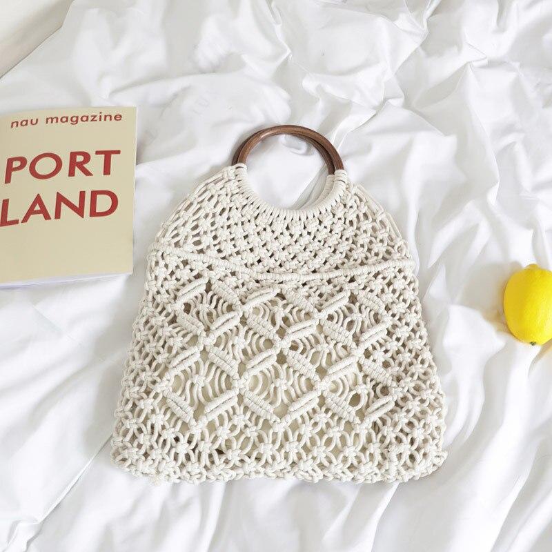 Sac à Main en Macramé blanc avec un livre