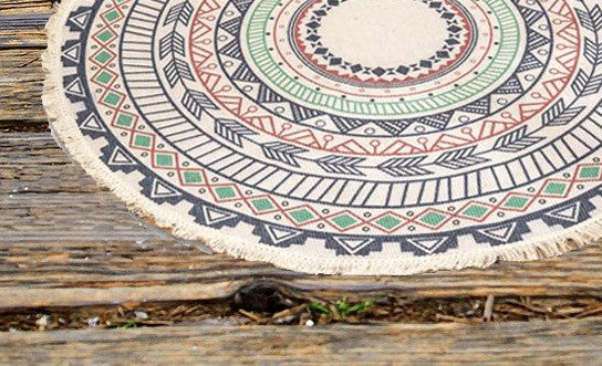 Tapis Macramé Jody Atelier Macramé sur un parquet en bois